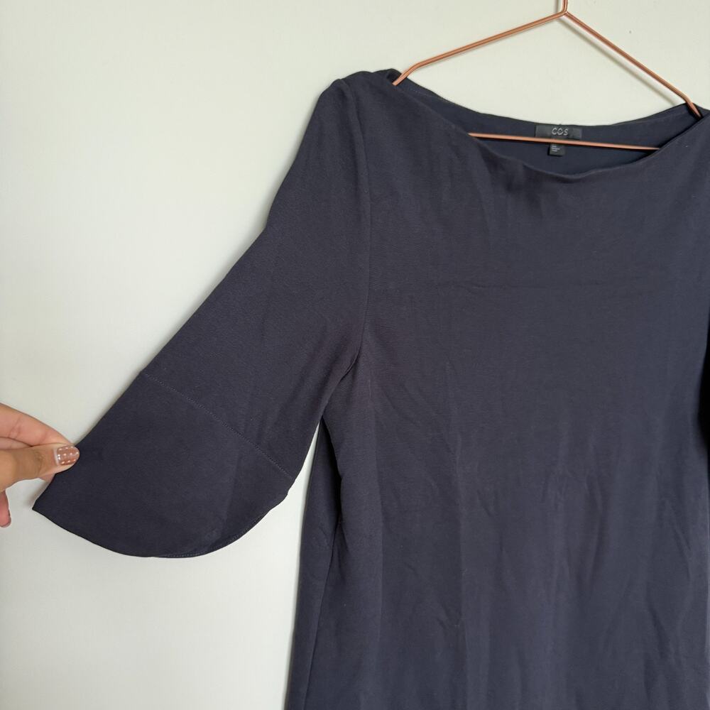 COS Women Minimalist Top Medium Navy Structured Classic Old Money Preppy Capsule - Picture 3 of 6